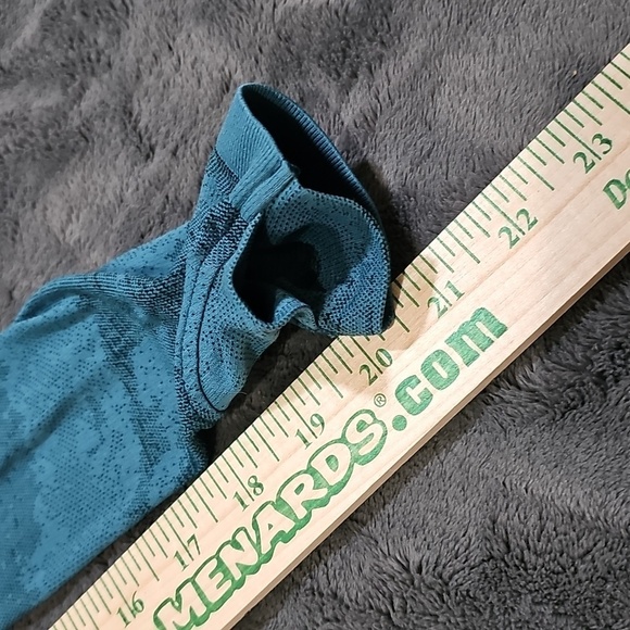 ATHLETA Momentum Long Sleeve Athletic Dark Surf Teal Camo Missing Tags Fits M - Picture 5 of 7